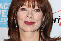 Frances-fisher-makeup-for-auburn-hair-and-cool-skin-side